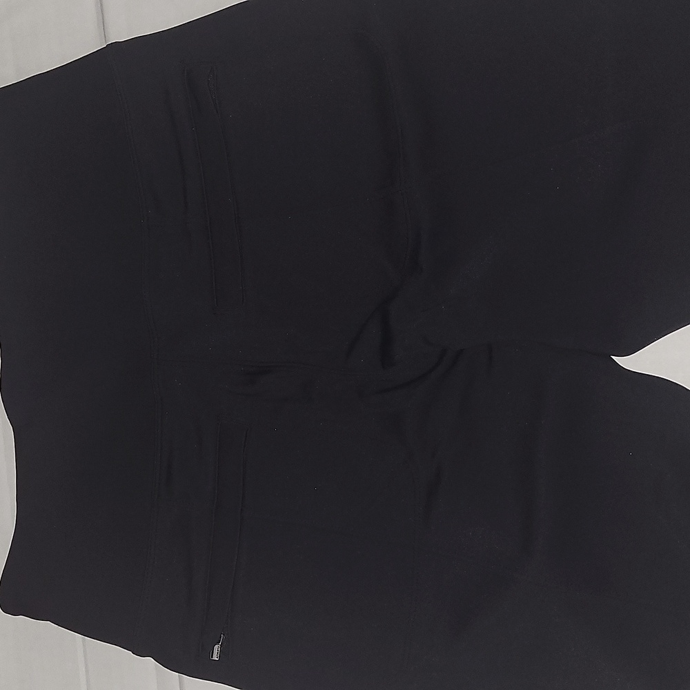 ATHLETA Black Faux Leather  Leggings. Like NEW. Size M. - Picture 3 of 8